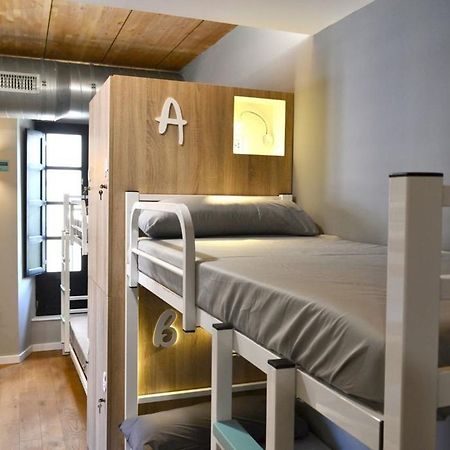 Albergue Alda Pilgrim Leon Bagian luar foto