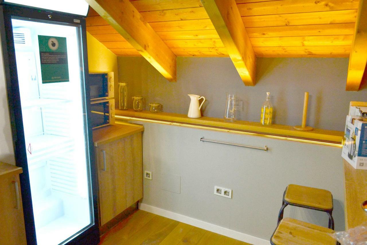 Albergue Alda Pilgrim Leon Bagian luar foto