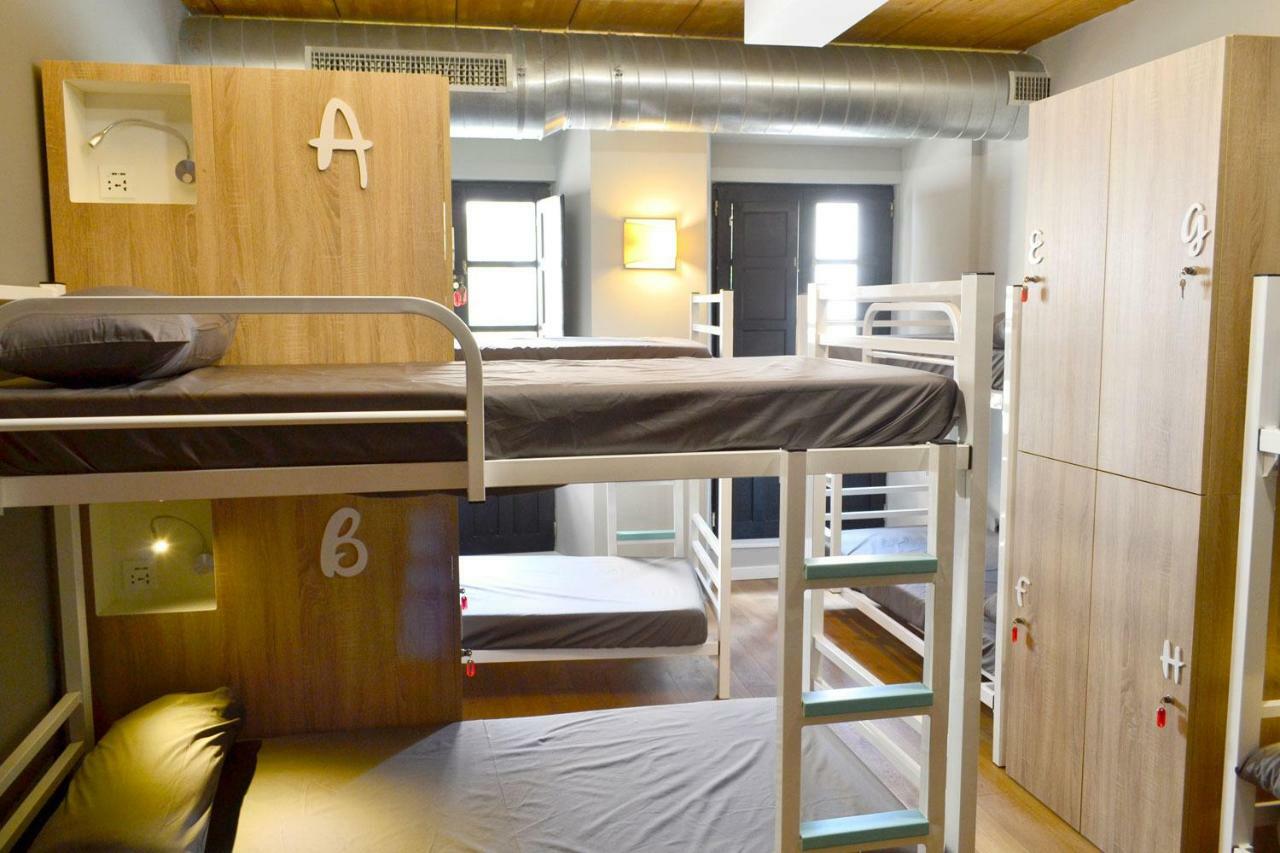 Albergue Alda Pilgrim Leon Bagian luar foto