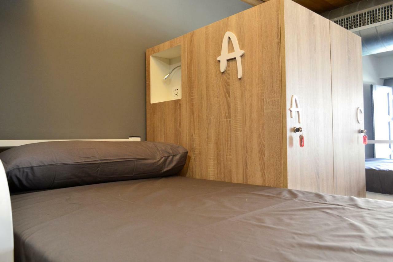 Albergue Alda Pilgrim Leon Bagian luar foto