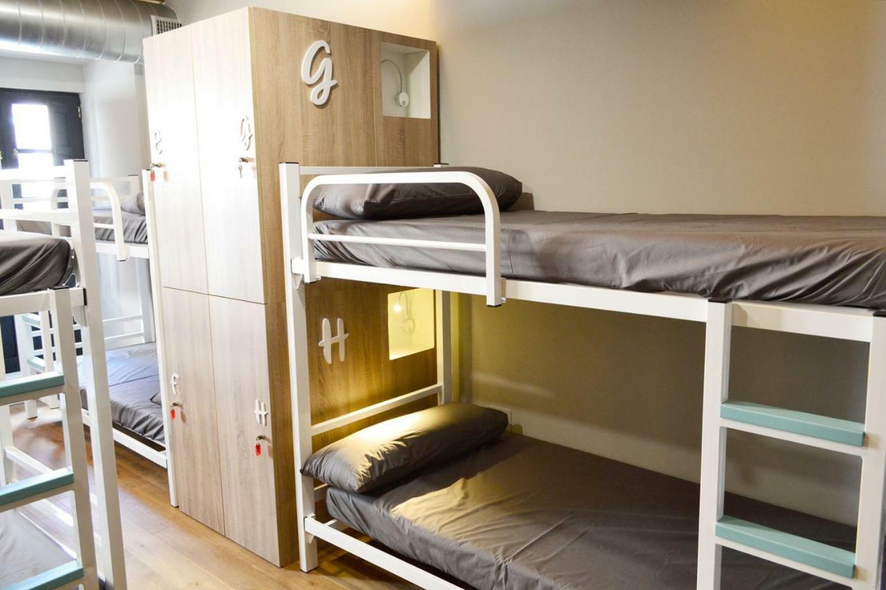 Albergue Alda Pilgrim Leon Bagian luar foto